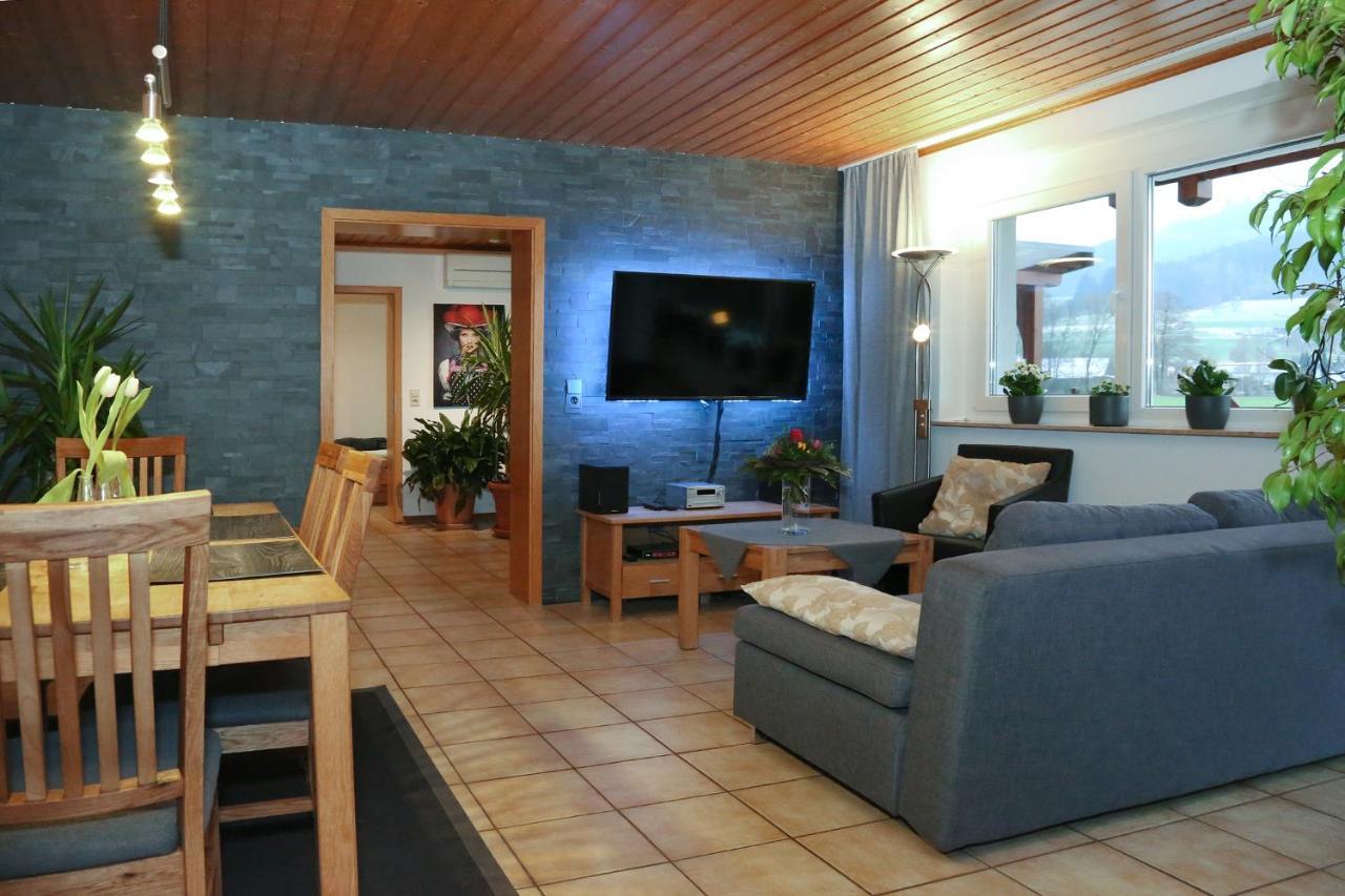 Ferienwohnung Am Rain ヴィンデン・イム・エルツタール エクステリア 写真